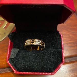 Luxury Rose Gold ring with stones size 7